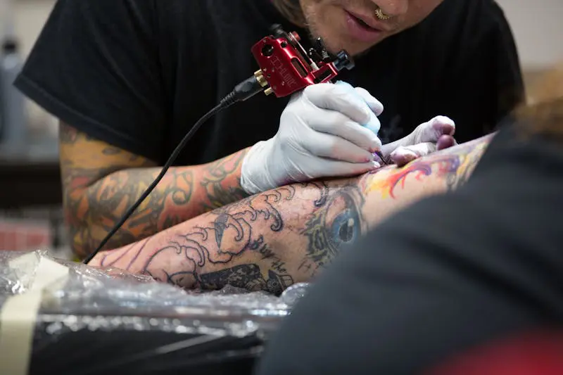 Hygienic and safe tattooing process by professional artist Thu Vo Le